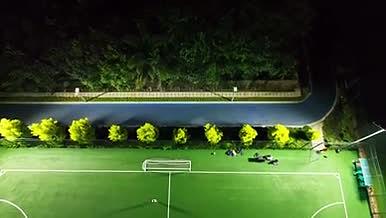 航拍人物生活体育夜间足球场唯美视频的预览图